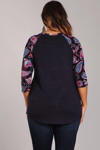 Load image into Gallery viewer, Paisley Delight Reglan Tee