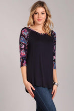Load image into Gallery viewer, Paisley Delight Reglan Tee
