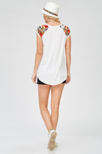 Load image into Gallery viewer, Floral cap sleeve tee
