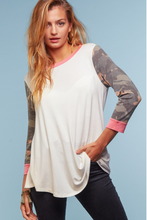 Load image into Gallery viewer, Hiding in Pink 3/4 Sleeve Top