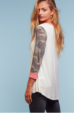 Load image into Gallery viewer, Hiding in Pink 3/4 Sleeve Top