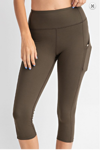 Yoga-na Love These Capri Leggings in Olive