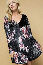 Load image into Gallery viewer, Crushing On You Velvet Swing Dress