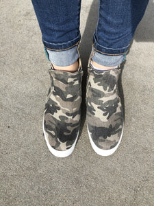 Camo wedge zip up shoe