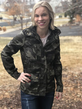 Load image into Gallery viewer, Camo canvas Jacket