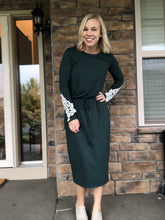 Load image into Gallery viewer, Dark green long sleeve dress