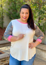 Load image into Gallery viewer, Hiding in Pink 3/4 Sleeve Top