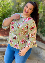 Load image into Gallery viewer, All Around Flowers Ruffled 3/4 Sleeve Top