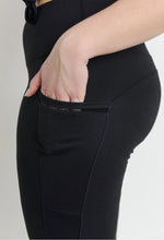 Load image into Gallery viewer, Plus size yoga pant with mesh detail