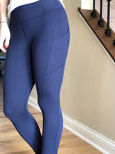 Load image into Gallery viewer, Navy yoga pant with side pockets