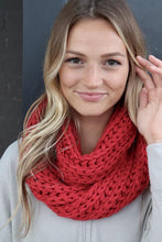 Load image into Gallery viewer, Chunky knit scarf