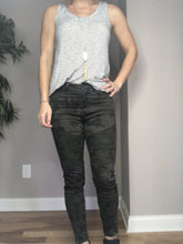 Load image into Gallery viewer, Camo Moto Pant