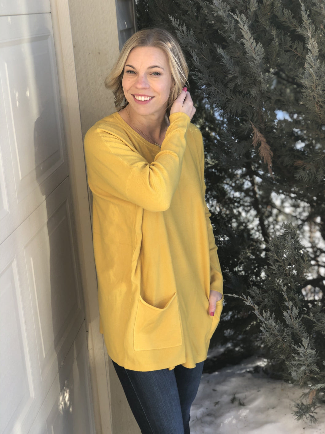 Mustard sweater tunic with pockets
