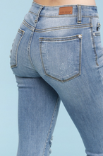 Load image into Gallery viewer, Undone Hem Destroyed Judy Blue Skinnies