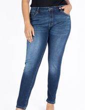 Load image into Gallery viewer, Non Distressed Medium Wash KanCan Jean