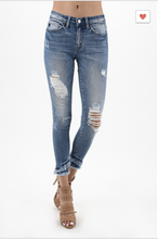 Load image into Gallery viewer, Frayed Bottom medium wash KanCan Jeans