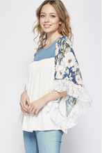 Load image into Gallery viewer, Dainty Floral Color Block Top