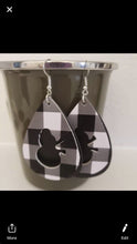 Load image into Gallery viewer, Faux leather earrings