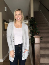 Load image into Gallery viewer, Grey snap cardigan with pockets
