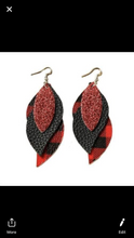 Load image into Gallery viewer, Faux leather earrings